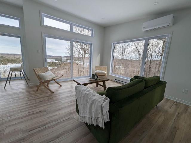 Apartment for rent in Les Collines-de-l'outaouais, Quebec