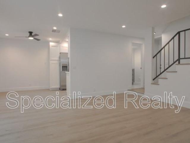 Apartment for rent in Canoga Park, California
