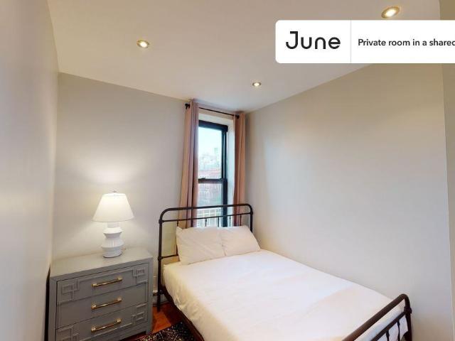 Apartment for rent in Arverne, New York