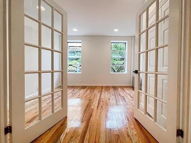 Apartment for rent in Arverne, New York