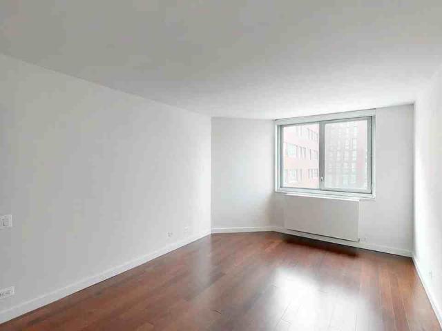 Apartment for rent in Arverne, New York