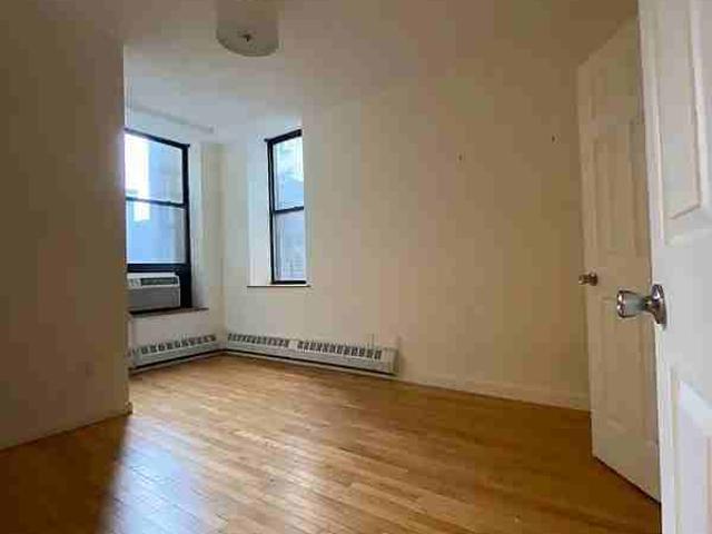 Apartment for rent in Arverne, New York