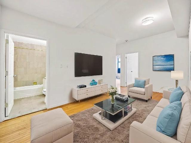 Apartment for rent in Arverne, New York