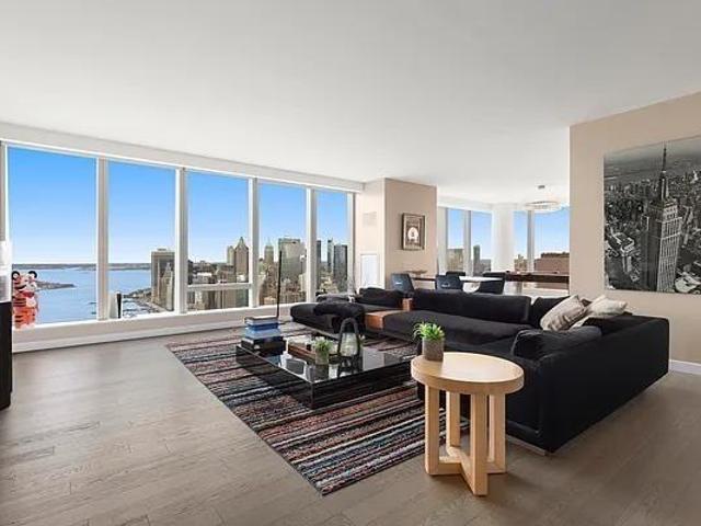 Apartment for rent in Arverne, New York