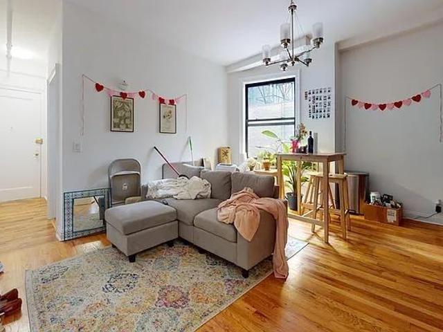 Apartment for rent in Arverne, New York