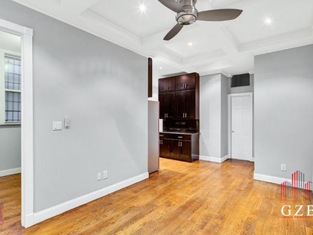 Apartment for rent in Arverne, New York