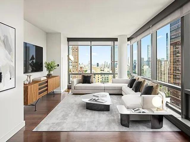 Apartment for rent in Arverne, New York