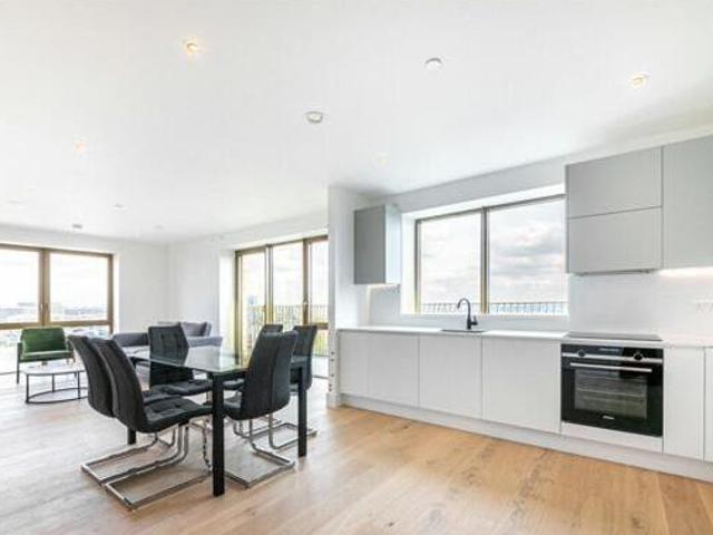 House for rent in Brentford End, Greater London