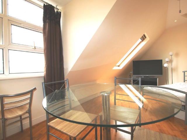Apartment for rent in Dollis Hill