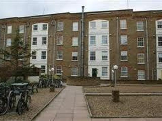 Apartment for rent in Aldgate, Lyons