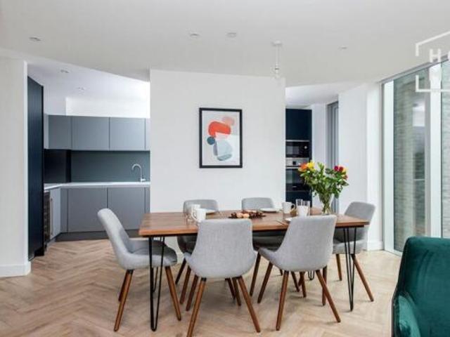 Apartment for rent in Smithy Bridge, Rochdale