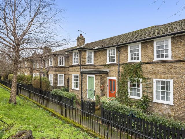 Apartment for rent in North Kensington, Greater London