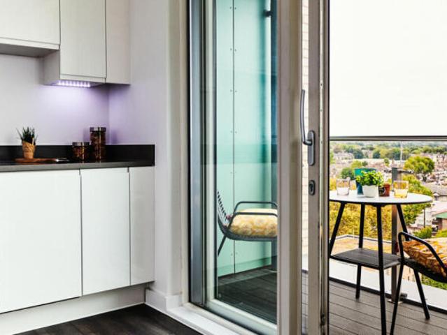 Apartment for rent in Cat Hill, England
