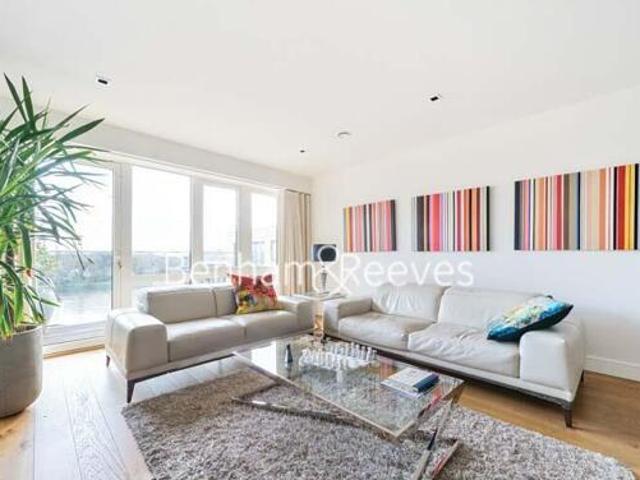 House for sale in Brentford End, Greater London