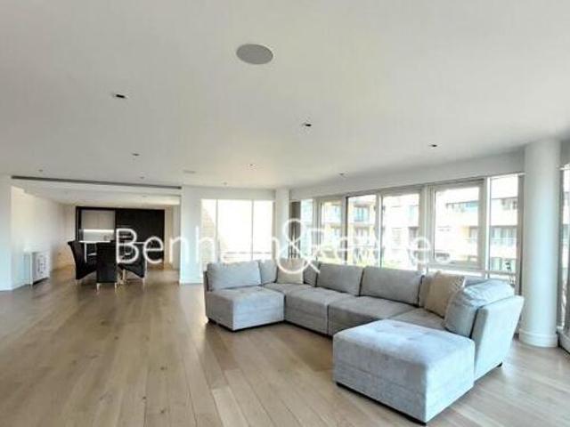 House for sale in Brentford End, Greater London