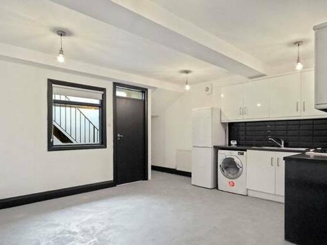 House for rent in Lyons, Greater London