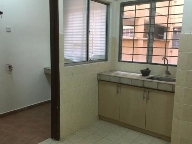 Apartment for rent in Bukit Pantai, Kuala Lumpur