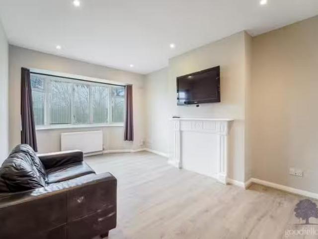Apartment for rent in London Borough of Merton, Mitcham