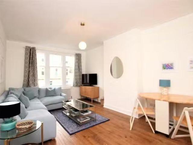 Apartment for rent in Cramond, Scotland