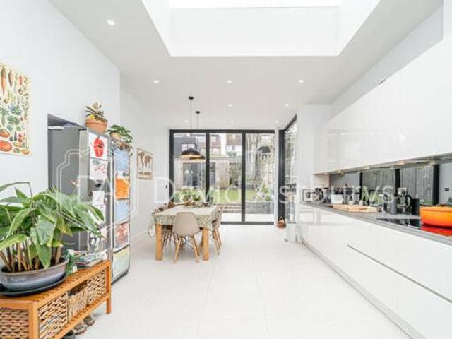 House for rent in Lyons, Greater London