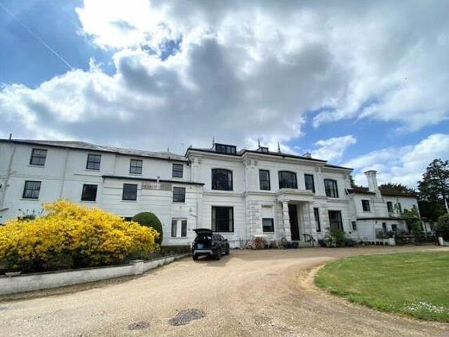House for rent in Crowthorne