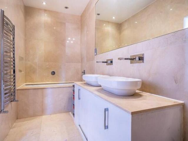 Property for rent in Cat Hill