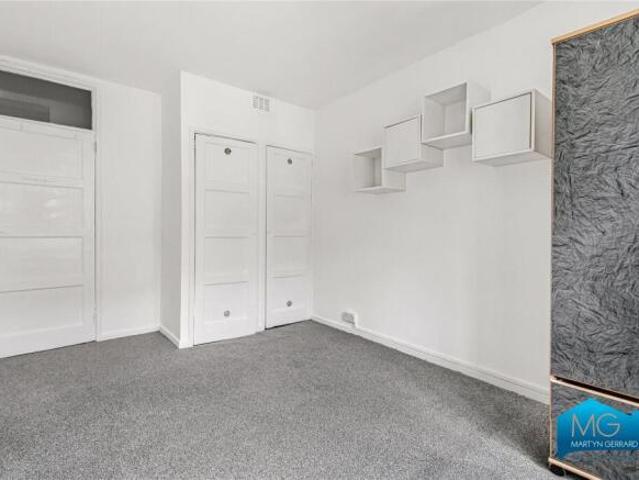 Apartment for rent in East Finchley, Isle Of Man