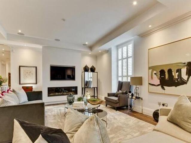 House for sale in Blackhills, Surrey