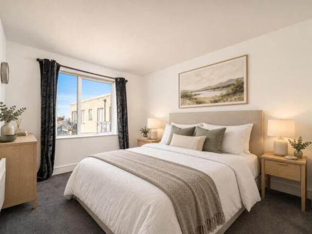 Apartment for rent in Cat Hill, England