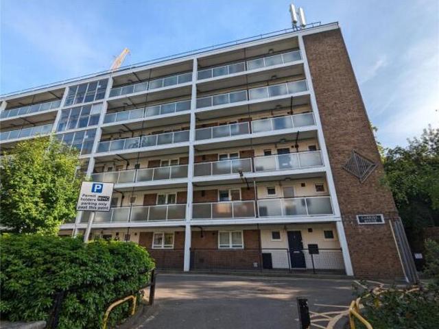 Apartment for rent in Kennington, Greater London