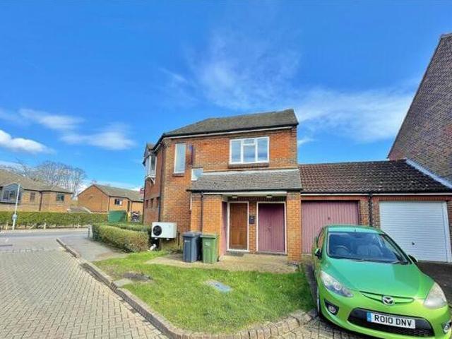 House for rent in Worplesdon, Westborough