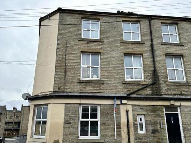 House for rent in Pellon, Halifax