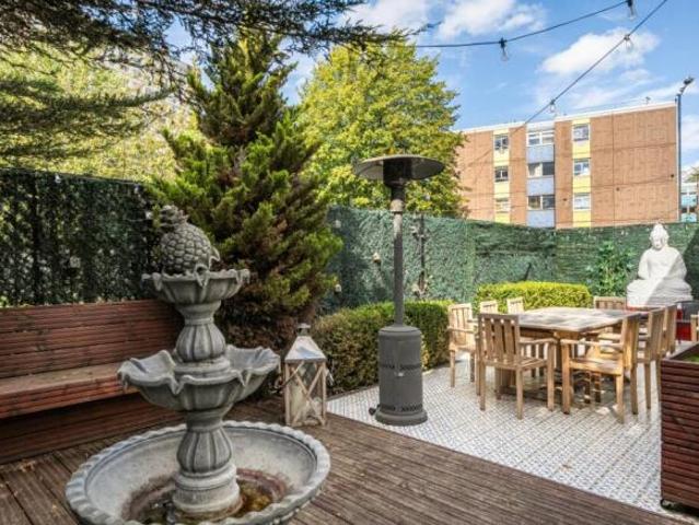 Apartment for rent in Cat Hill