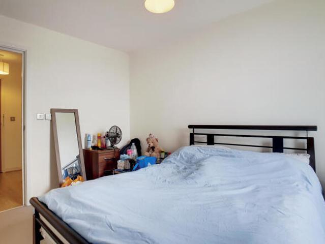 Apartment for rent in Cat Hill, England