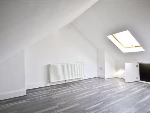 Apartment for rent in Addlestone, Runnymede