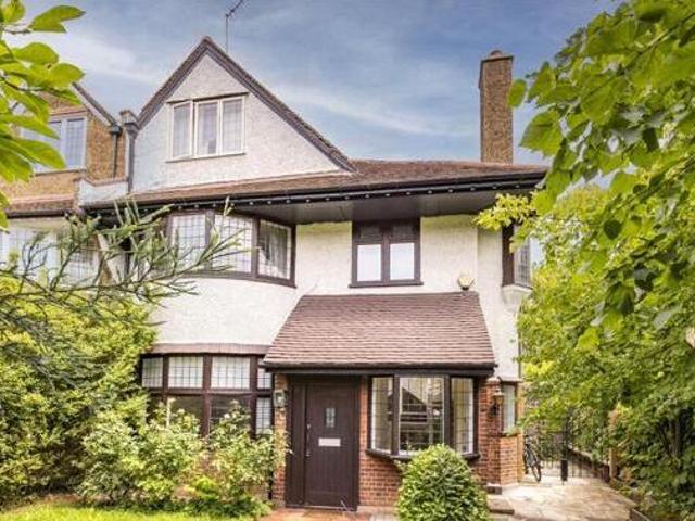 House for sale in Hertfordshire