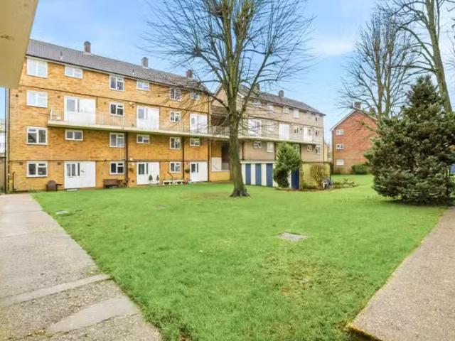 Apartment for rent in Five Acres, Hertfordshire