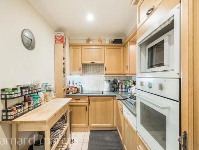 Apartment for rent in South Lane, West Yorkshire