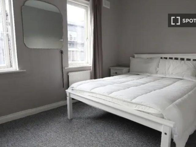 Apartment to rent in Bluebell, North Tipperary