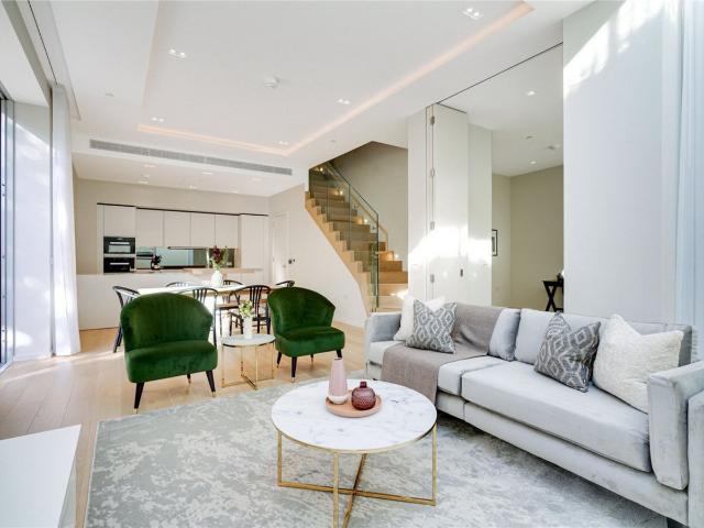 Apartment for rent in West Kensington, Greater London