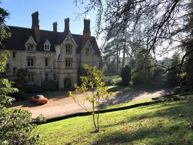 House for rent in Lyons, Greater London