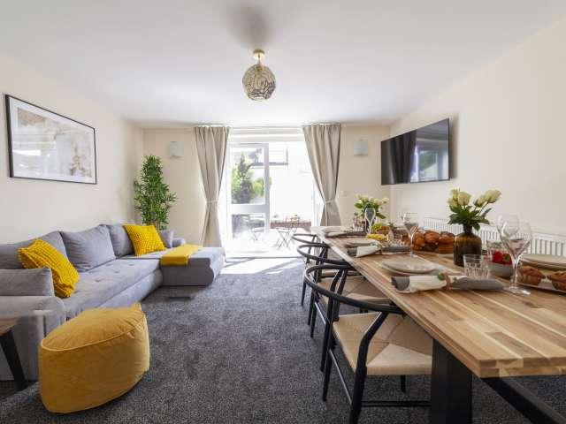 Apartment for rent in Maryland, Greater London