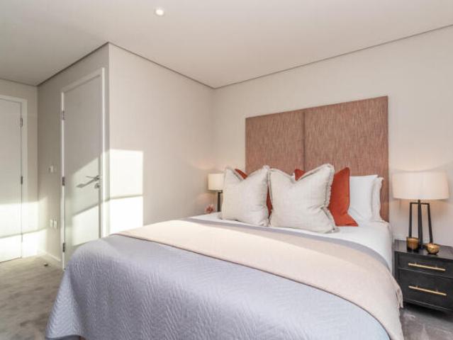 Apartment for rent in Cat Hill, England