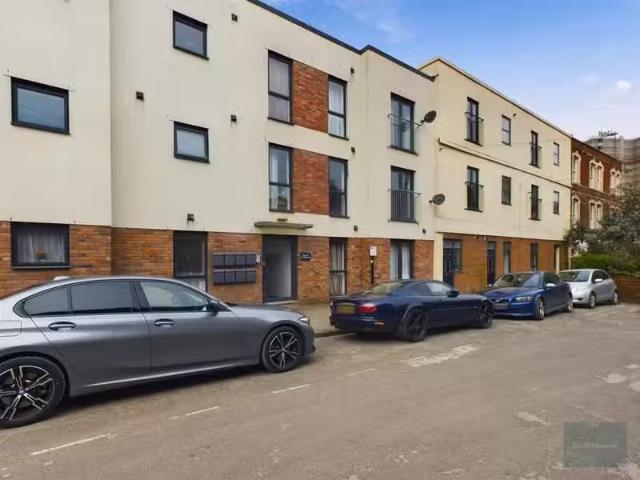 Apartment for rent in Bailbrook, Dulcote