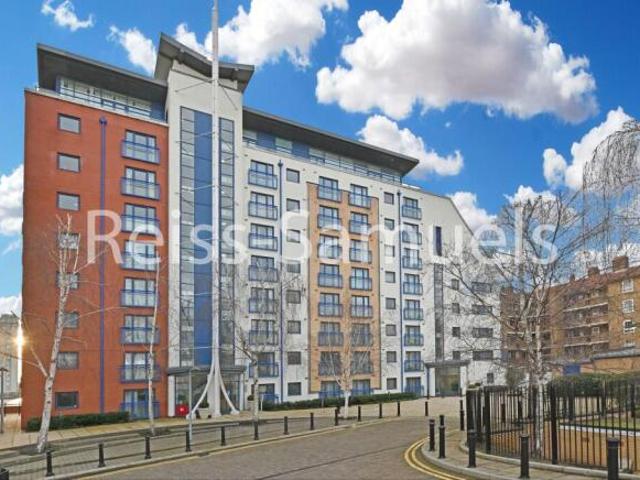 Apartment for rent in Canary Wharf, Greater London