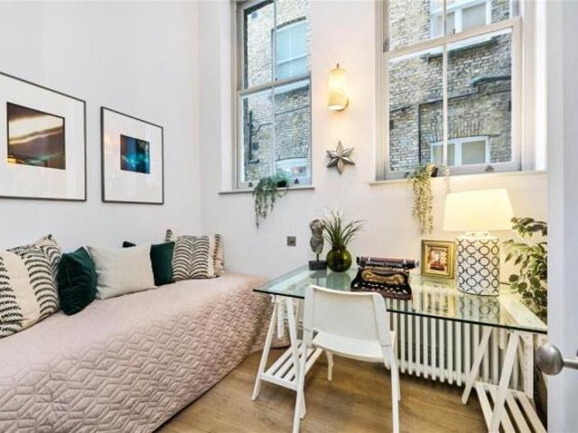 Apartment for rent in Cat Hill, England