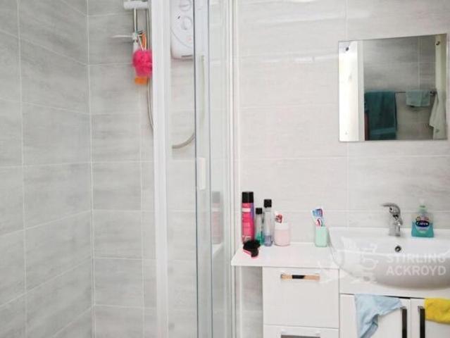 Apartment for rent in Fairlands, Guildford