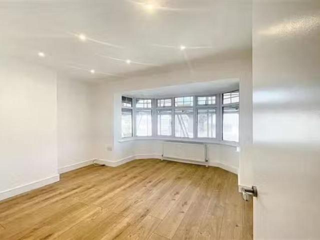 Apartment for rent in Lane, Greater London