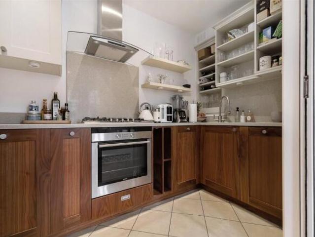 Apartment for rent in Cat Hill, England