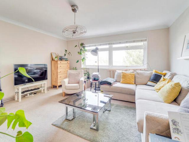 Apartment for rent in Highgate, Greater London